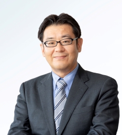 代表取締役社長兼ＣＥＯ　村中　孝行